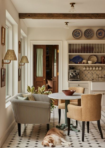 Home Tour | Classic Charleston Charm Meets Modern Comfort: Exploring Basic Projects' Project 20