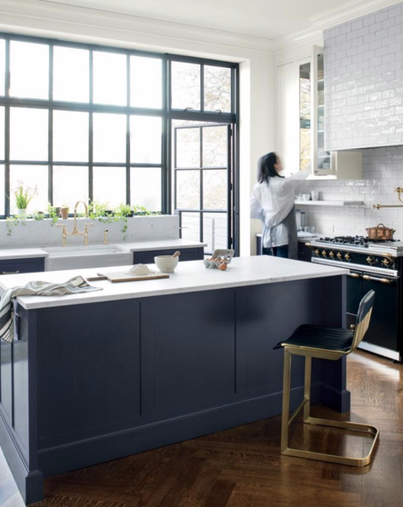 Image by Benjamin Moore | Hale Navy by Benjamin Moore