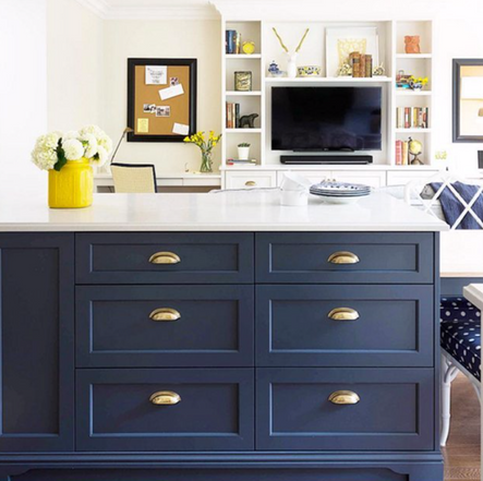 Design by Rebecca Hay | Photo by Stephani Buchman | Hale Navy by Benjamin Moore