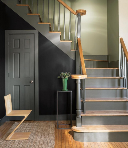 Image by Benjamin Moore | Mopboard Black by Benjamin Moore