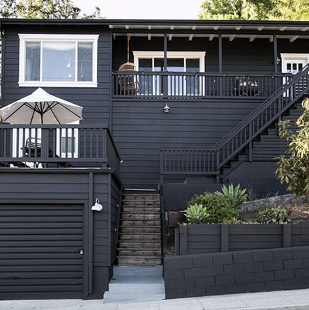Design & Photo by Victoria Smith | Onyx by Benjamin Moore