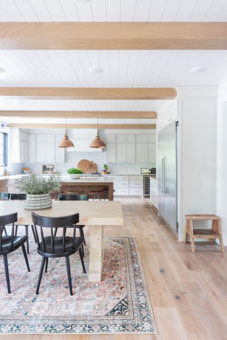 3 Things to Consider When Choosing the Perfect Black Dining Chairs