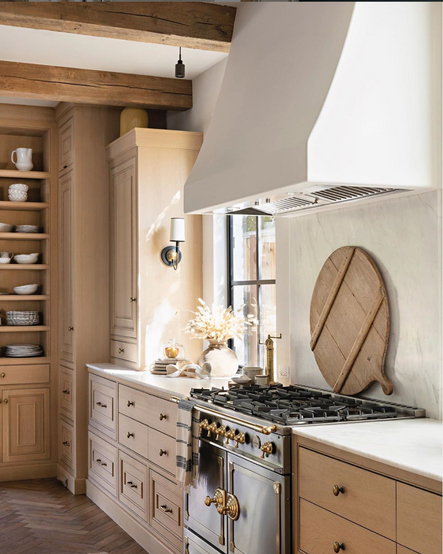 Design: Molly Britt | Architect: Eric Olsen | Photography by Karyn Millet