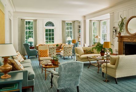 Home Tour | Classic Meets Contemporary in Chauncey Boothbyโs Lambert Road Project