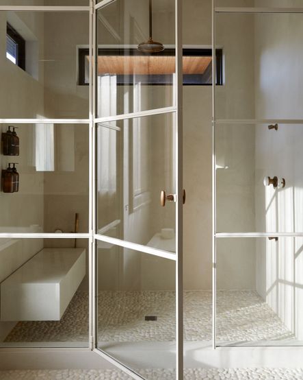 Home Tour |  Exploring KaemingK's Lo House: A Harmonious Blend of Organic Modernism
