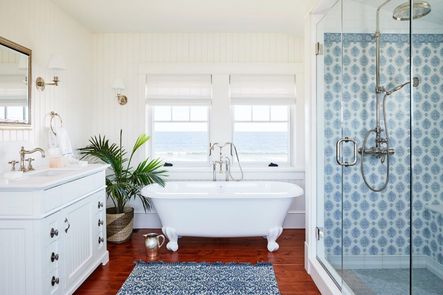 Home Tour | Katie Rosenfeld’s Maine Beach Cottage Infuses Grandmillennial Style with True New England Charm