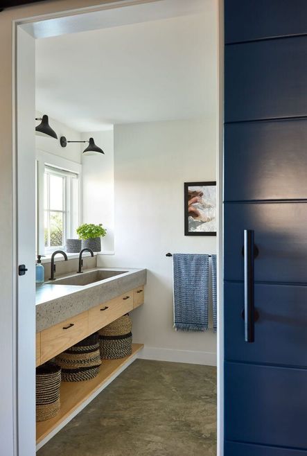 Design by Kristina Crestin Design | Photo by Jared Kuzia Photography