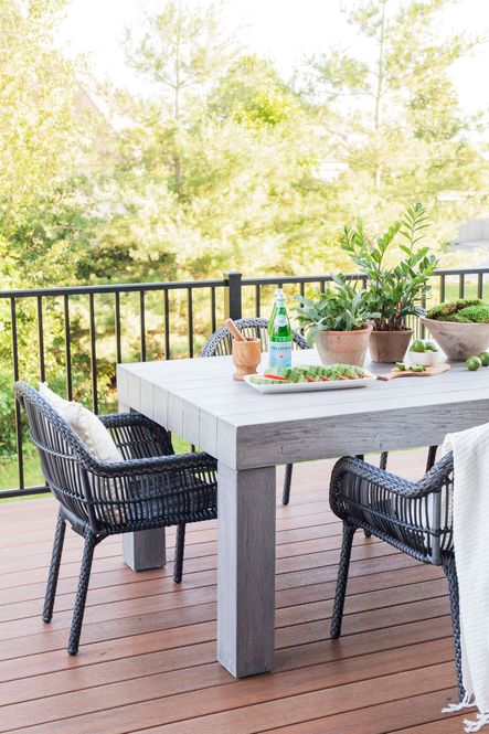 Design by Bodine White | Photography by Emily Sewell | SHOP THE LOOK: Sonora Outdoor Dining Table