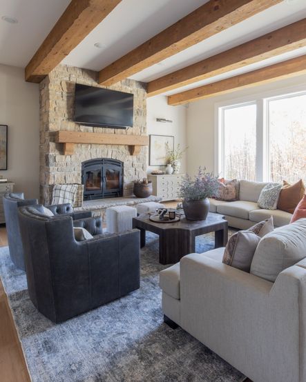 Design by Bodine White | Photography by Emily Sewell | SHOP THE LOOK: Lincoln Beige / Navy Rug