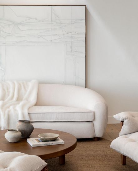 Home Tour | Discover the Pristine Serenity of Katie Hodgesโ Highlands Project