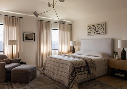 Home Tour | Discover the Pristine Serenity of Katie Hodgesโ Highlands Project