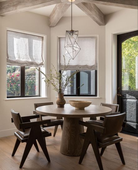 Home Tour | Discover the Pristine Serenity of Katie Hodgesโ Highlands Project