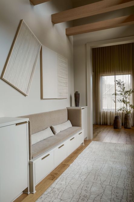 Home Tour |  Exploring KaemingK's Lo House: A Harmonious Blend of Organic Modernism