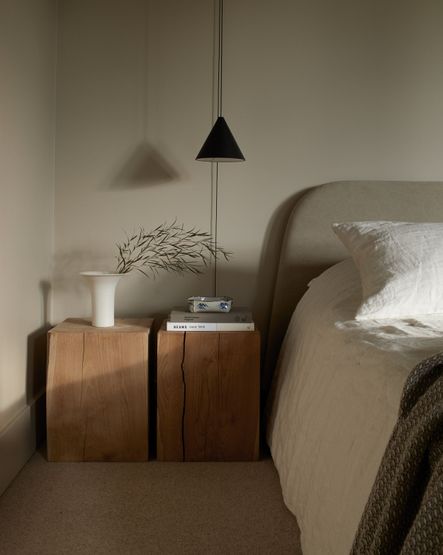 Home Tour |  Exploring KaemingK's Lo House: A Harmonious Blend of Organic Modernism