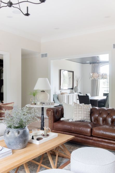3 Tips for How to Mix and Match Leather and Fabric Sofas