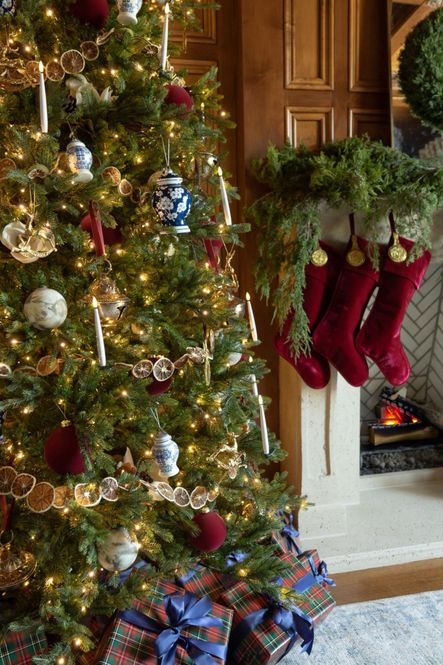 Crafting a Classic Christmas: New Traditions, Lasting Memories