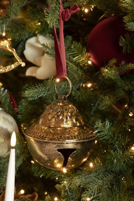 Crafting a Classic Christmas: New Traditions, Lasting Memories